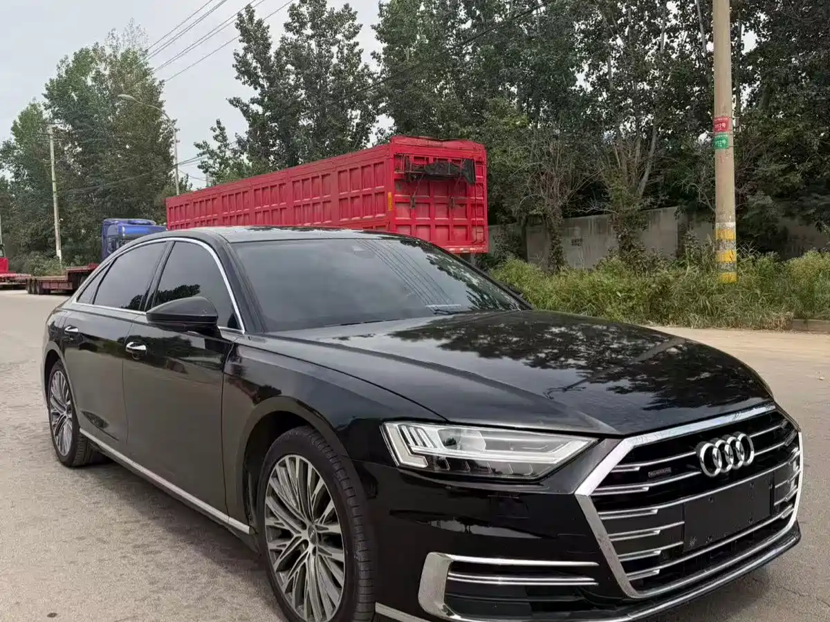 Audi A8