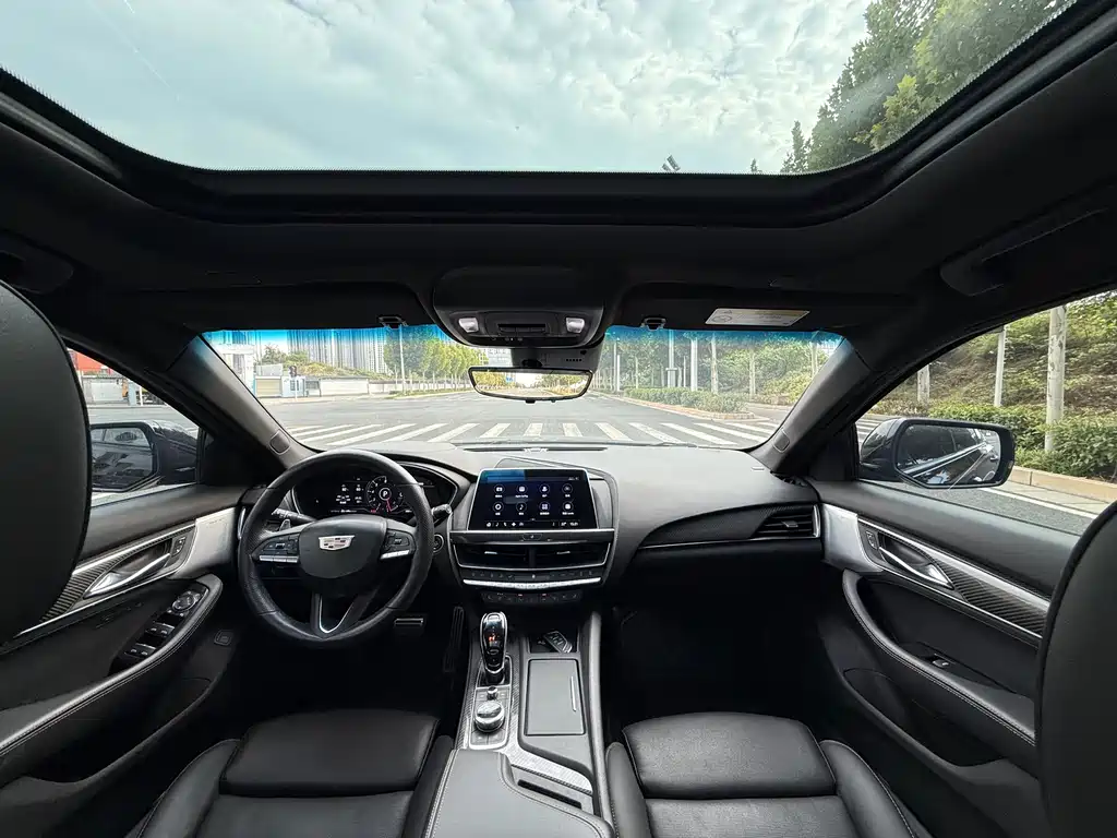Cadillac CT5 — миниатюра 7