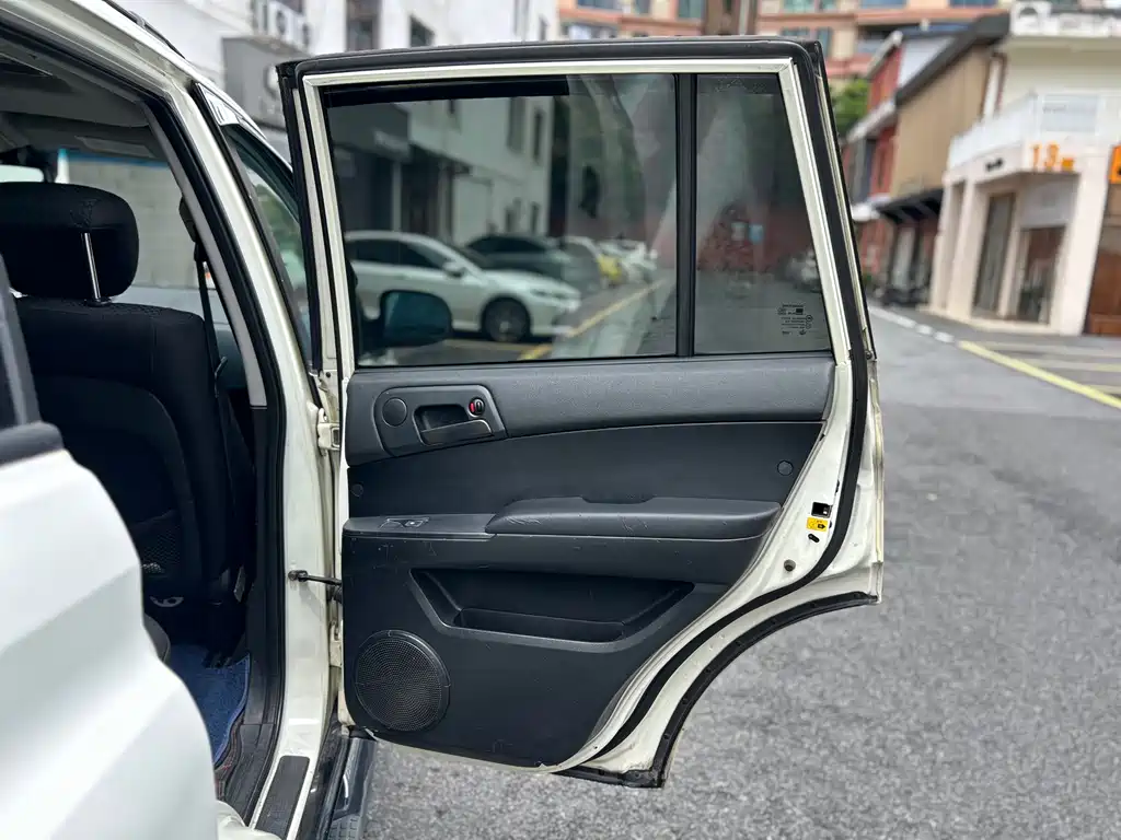 SsangYong Kyron — миниатюра 27