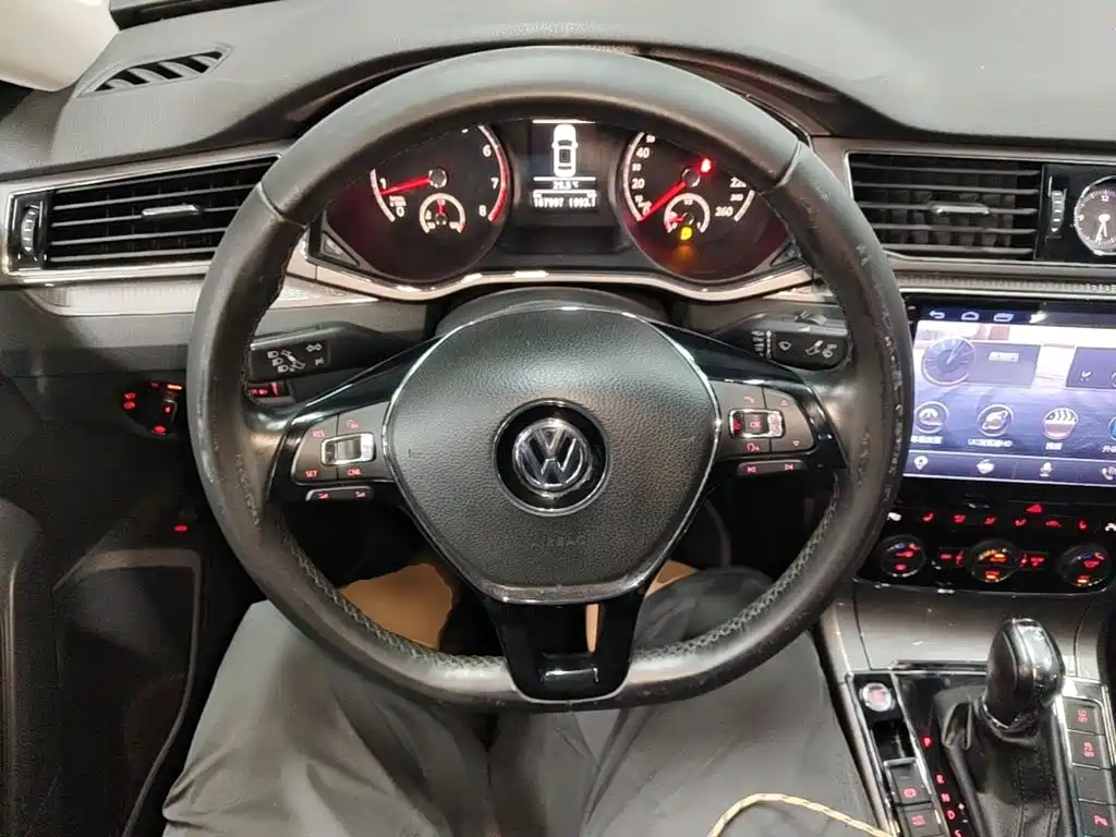 Volkswagen Passat — миниатюра 11