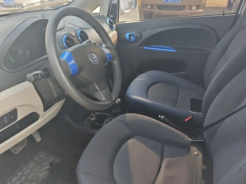 JMEV E200L 2016 E200