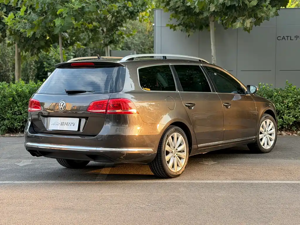 Volkswagen Magotan (Import) — миниатюра 3