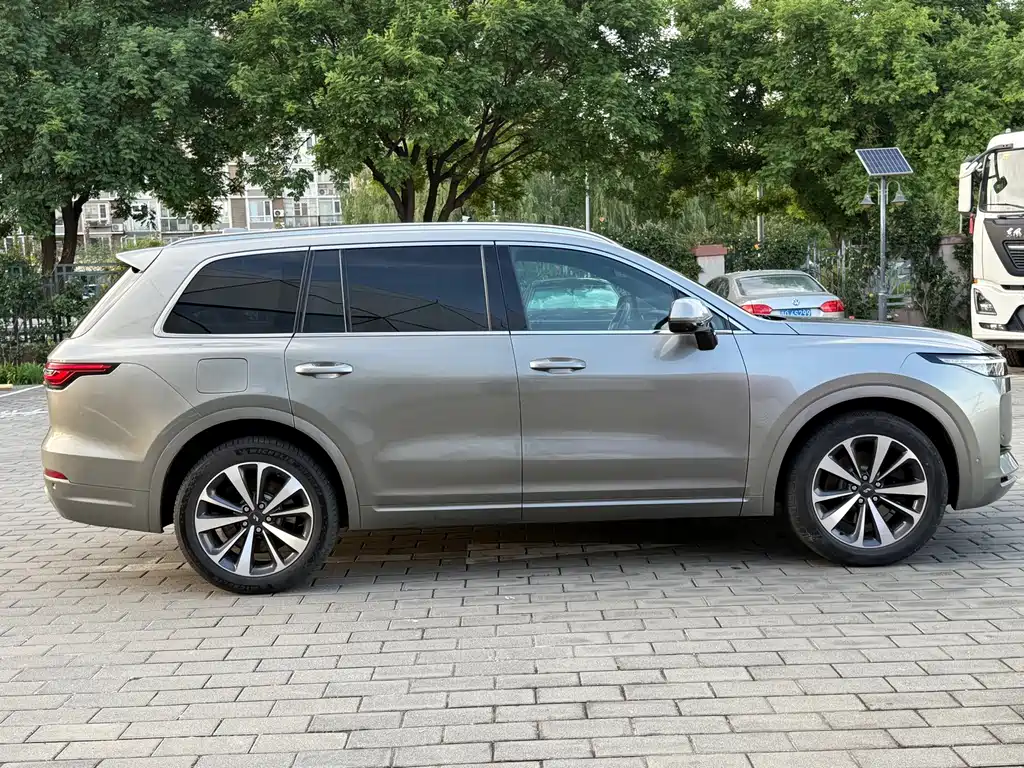 Li Auto Li ONE — миниатюра 8