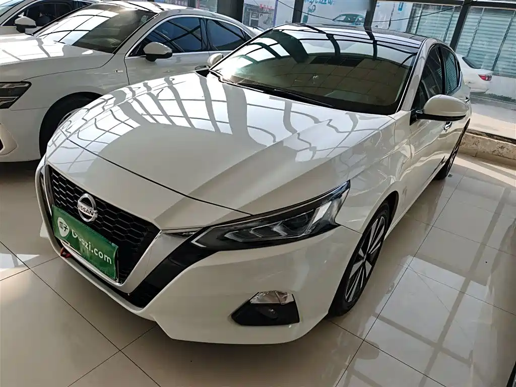 Nissan Teana 2022
