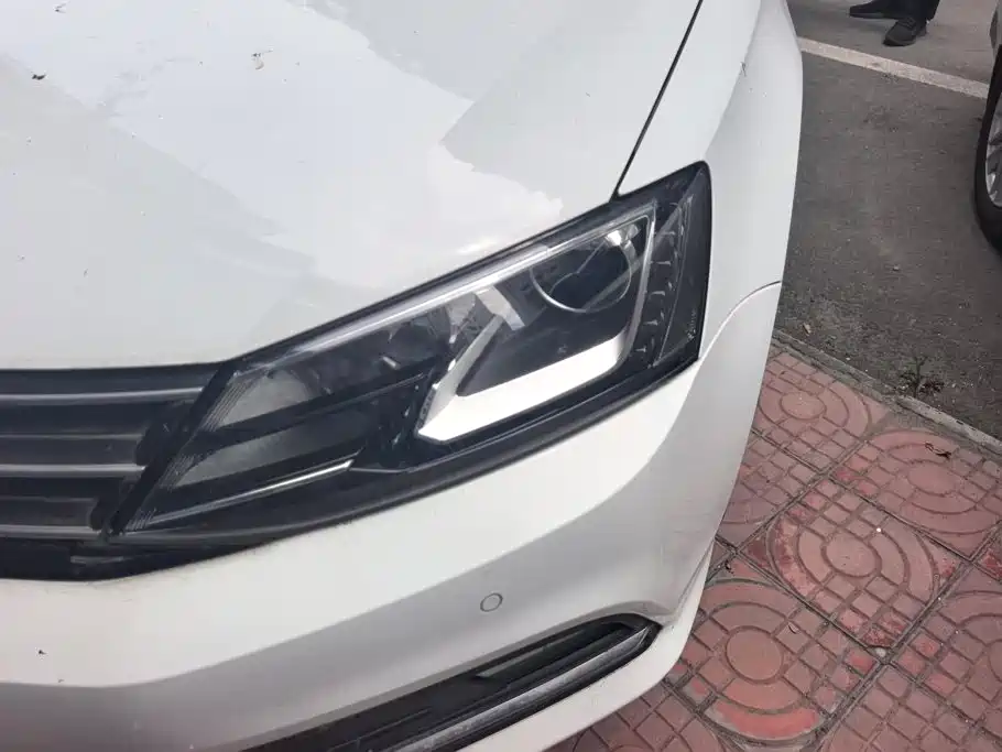 Volkswagen Sagitar — миниатюра 5