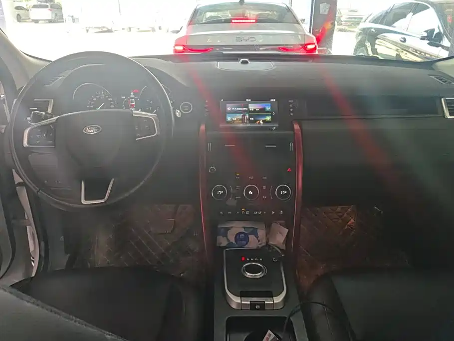 Land Rover Discovery Sport — миниатюра 12