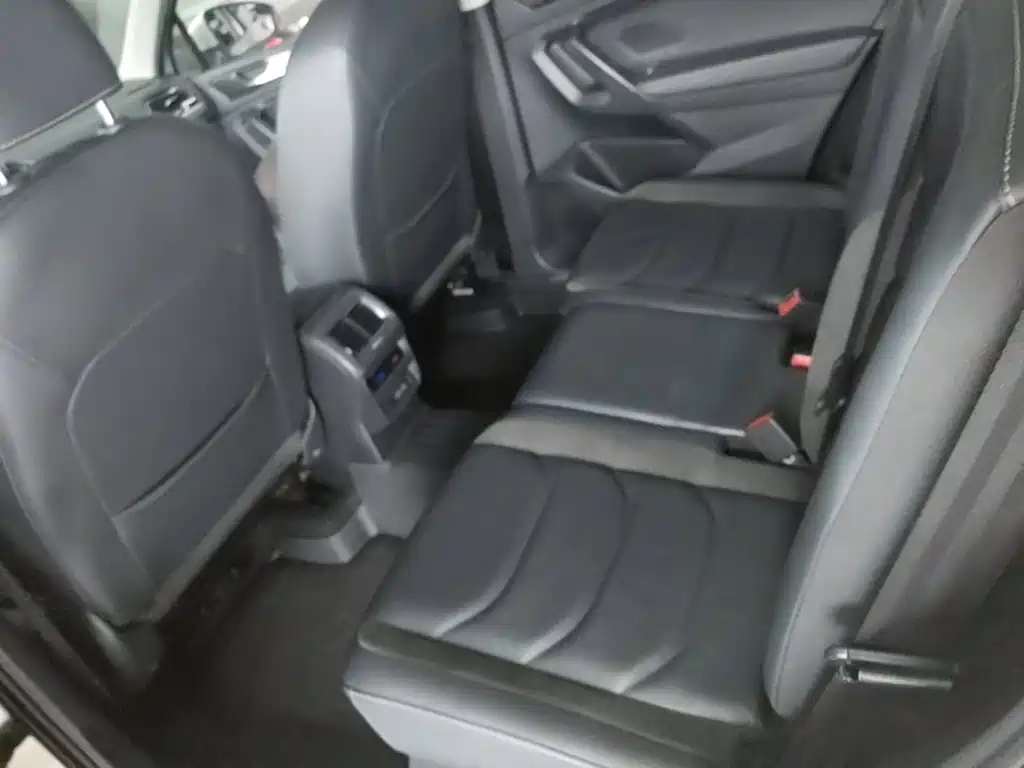Volkswagen Tiguan L — миниатюра 17