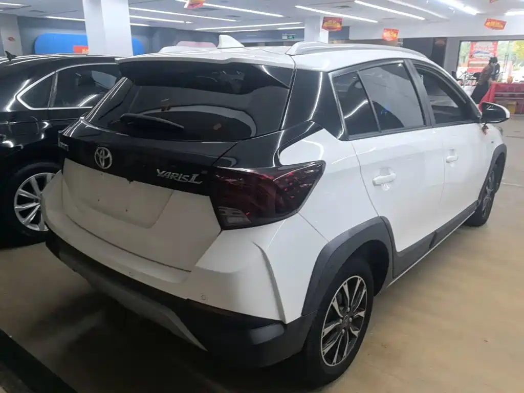 Toyota Yaris L — миниатюра 7