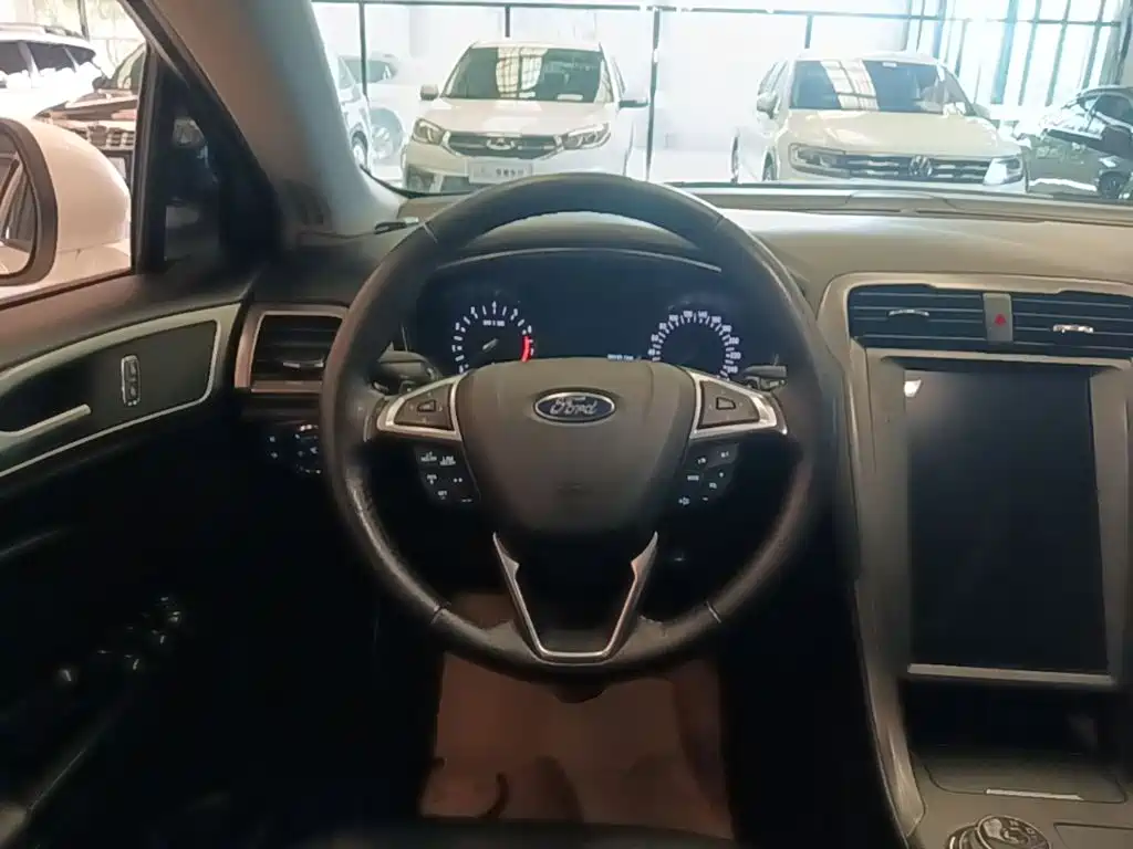 Ford Mondeo — миниатюра 11