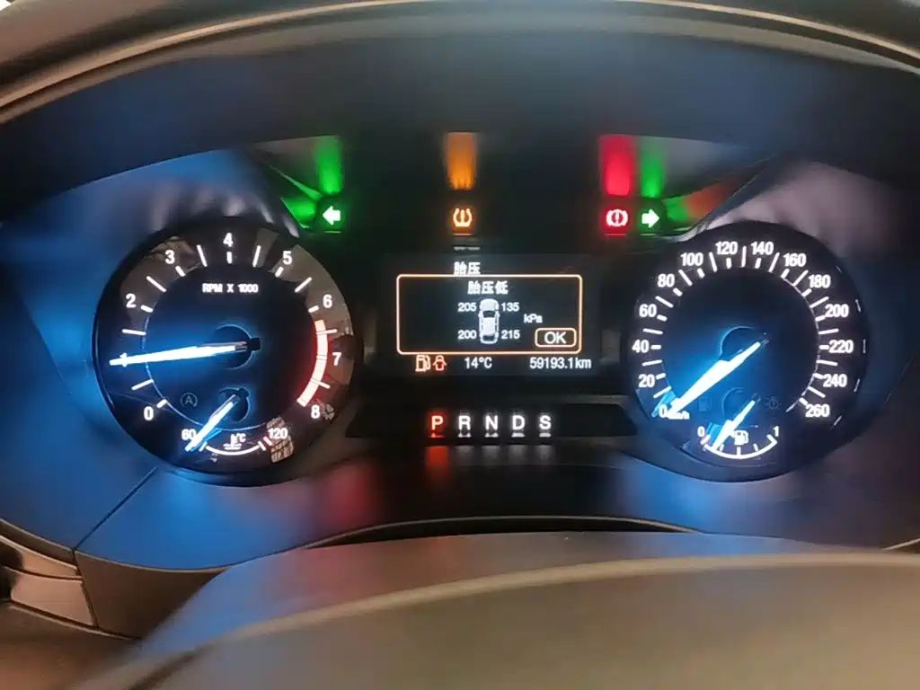Ford Mondeo — миниатюра 12