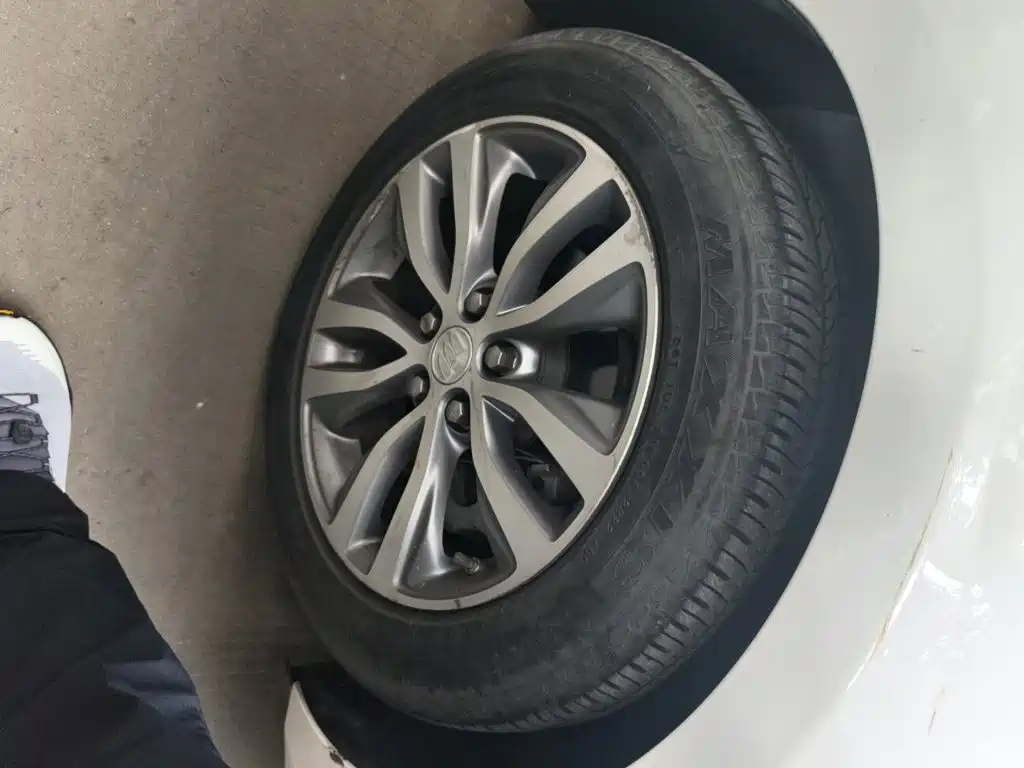 Buick Excelle — миниатюра 24