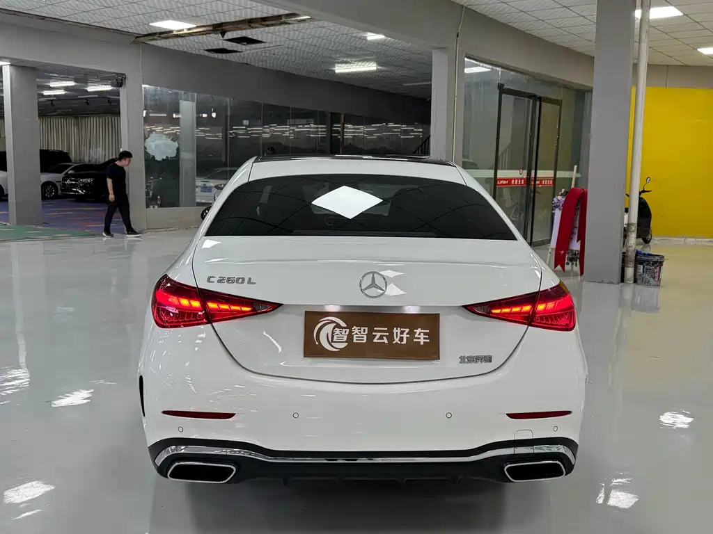 Mercedes-Benz C-Class — миниатюра 8
