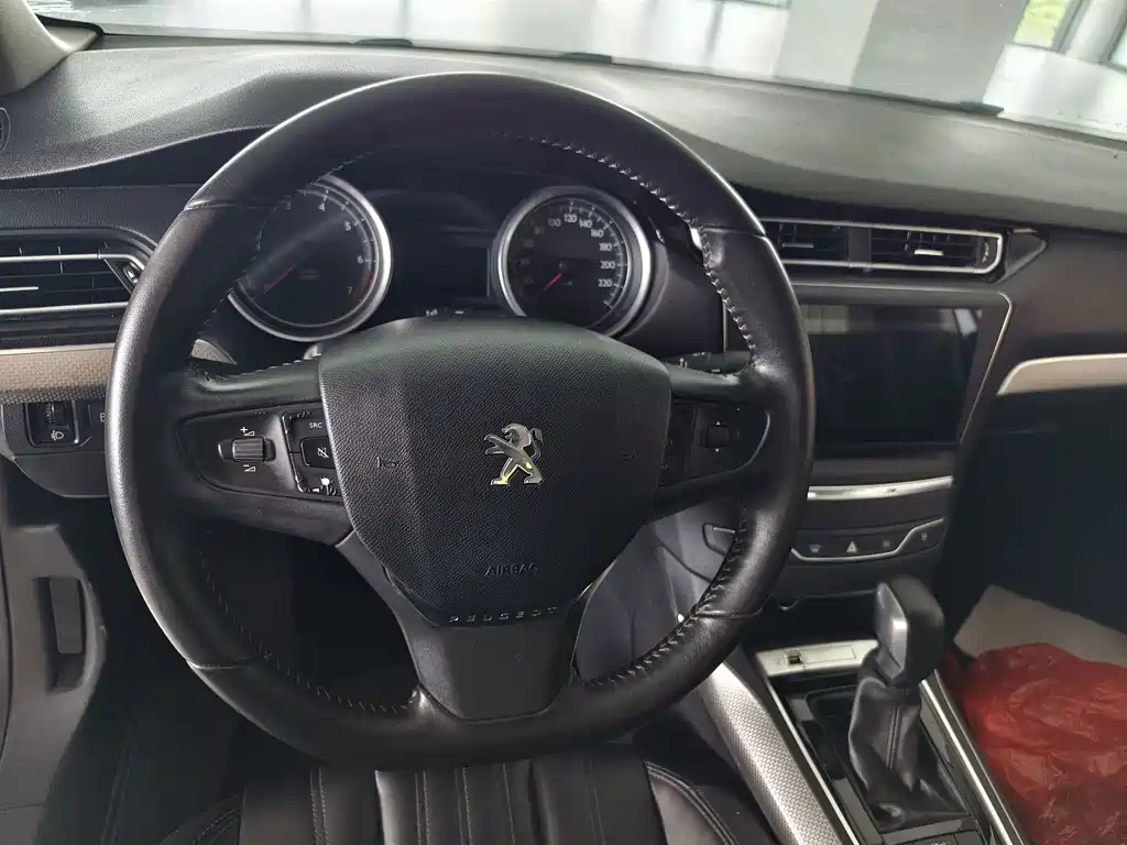 Peugeot 408 — миниатюра 16