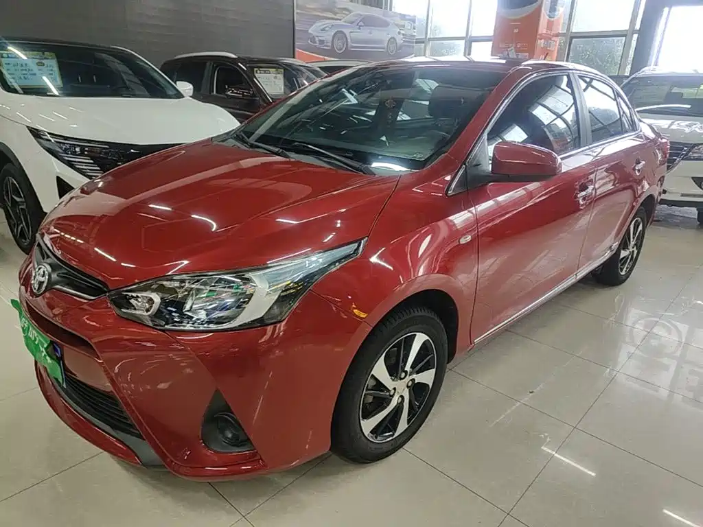 Toyota Yaris L — миниатюра 2