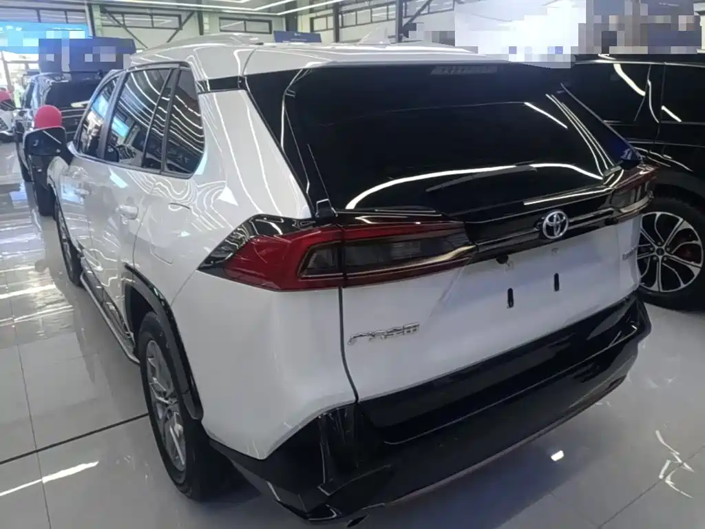 Toyota Wildlander — миниатюра 5