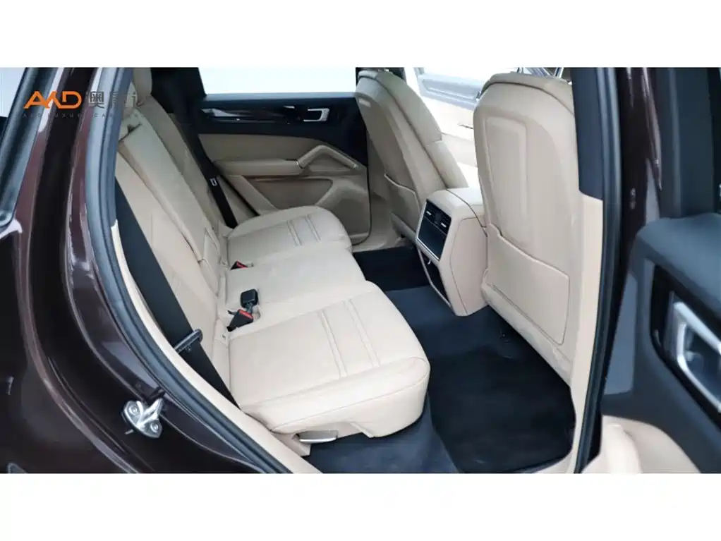 Porsche Cayenne — миниатюра 8