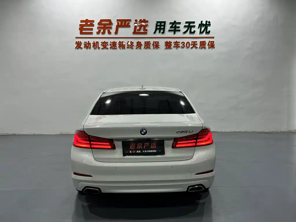 BMW 5 Series — миниатюра 8
