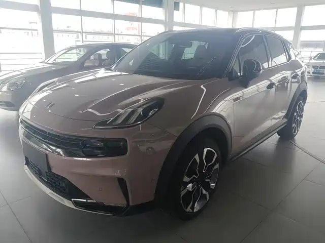 2022 Lynk & Co 06