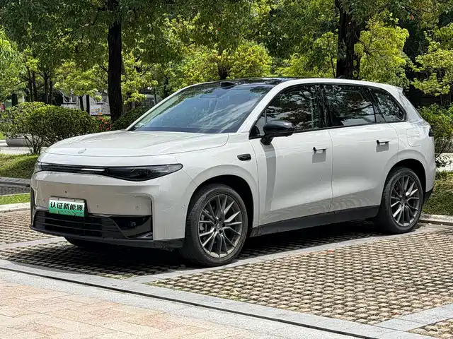 Leapmotor C10