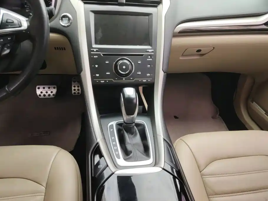 Ford Mondeo — миниатюра 15