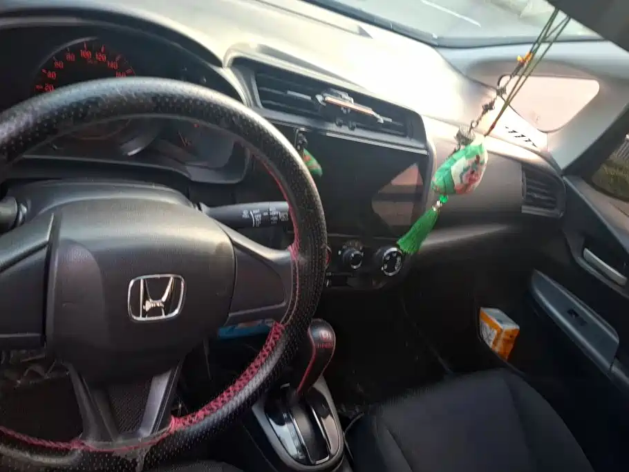 Honda Fit — миниатюра 13