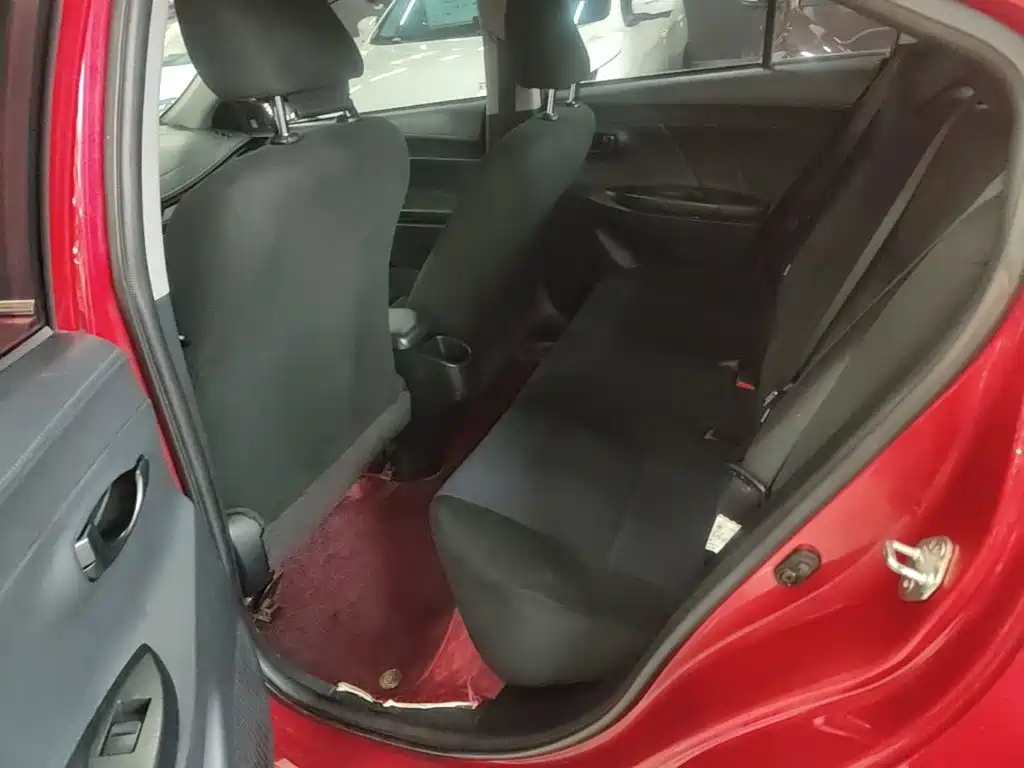 Toyota Yaris L — миниатюра 17