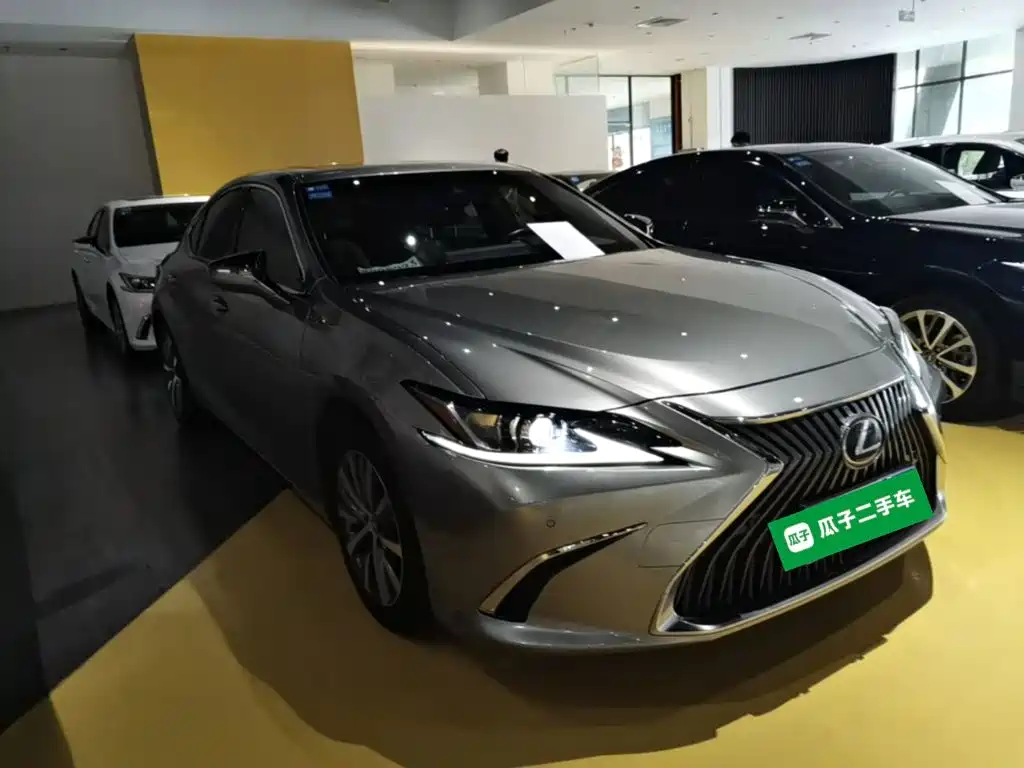 Lexus ES — миниатюра 4