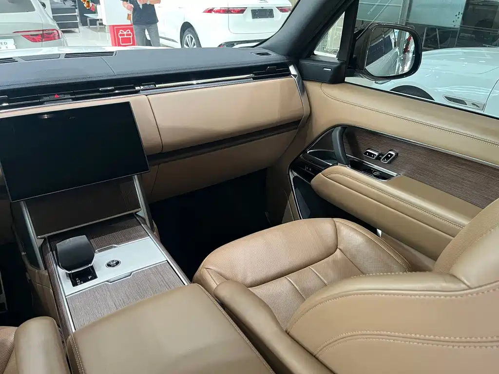 Land Rover Range Rover — миниатюра 6