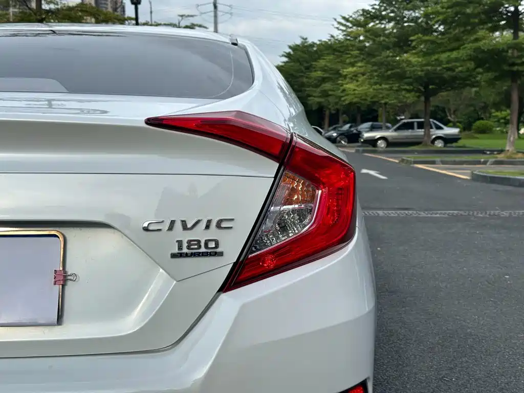 Honda Civic — миниатюра 14