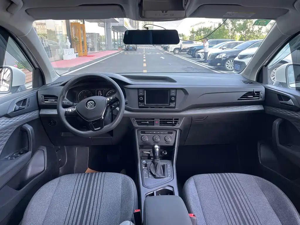 Volkswagen Tharu — миниатюра 4