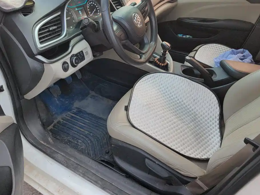Buick Excelle — миниатюра 9