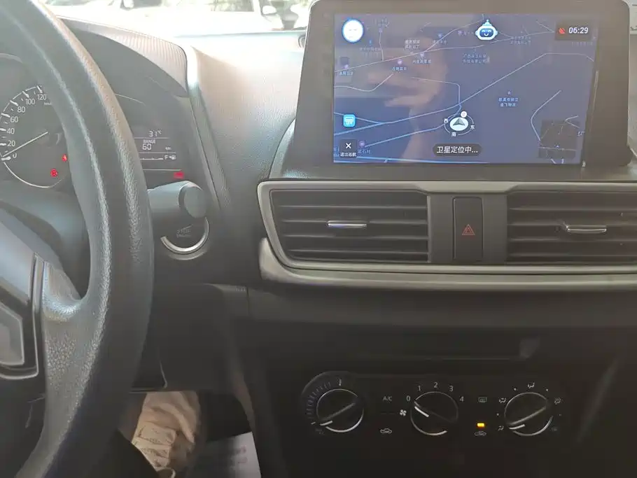 Mazda 3 Axela — миниатюра 13