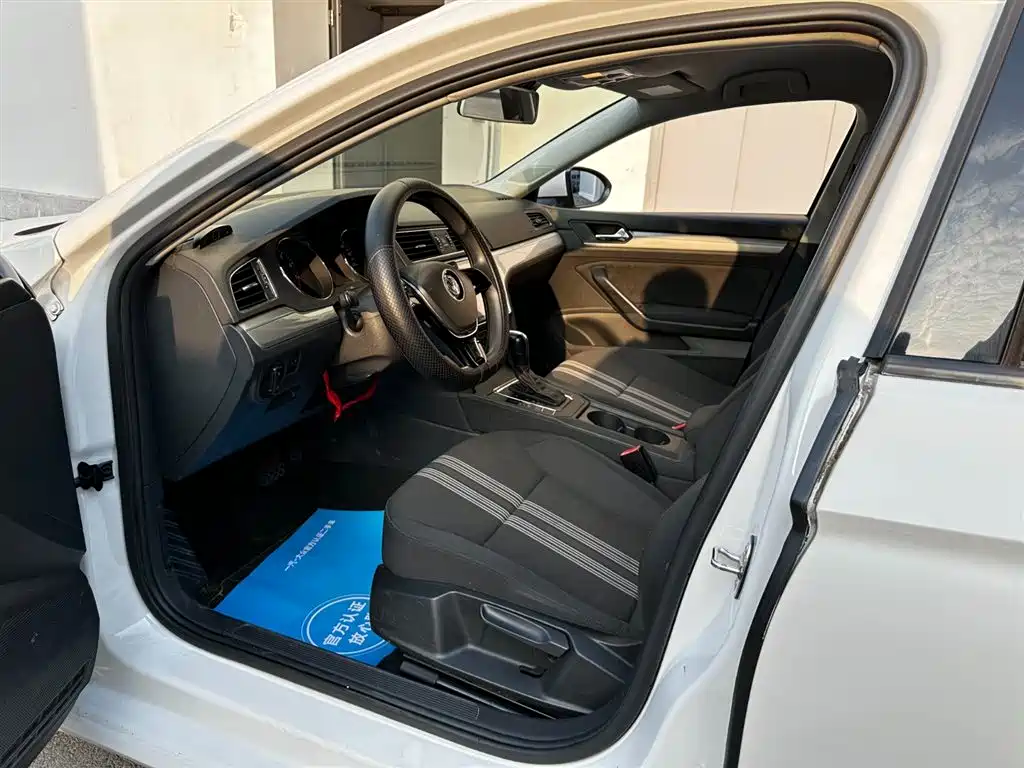 Volkswagen Lamando — миниатюра 30