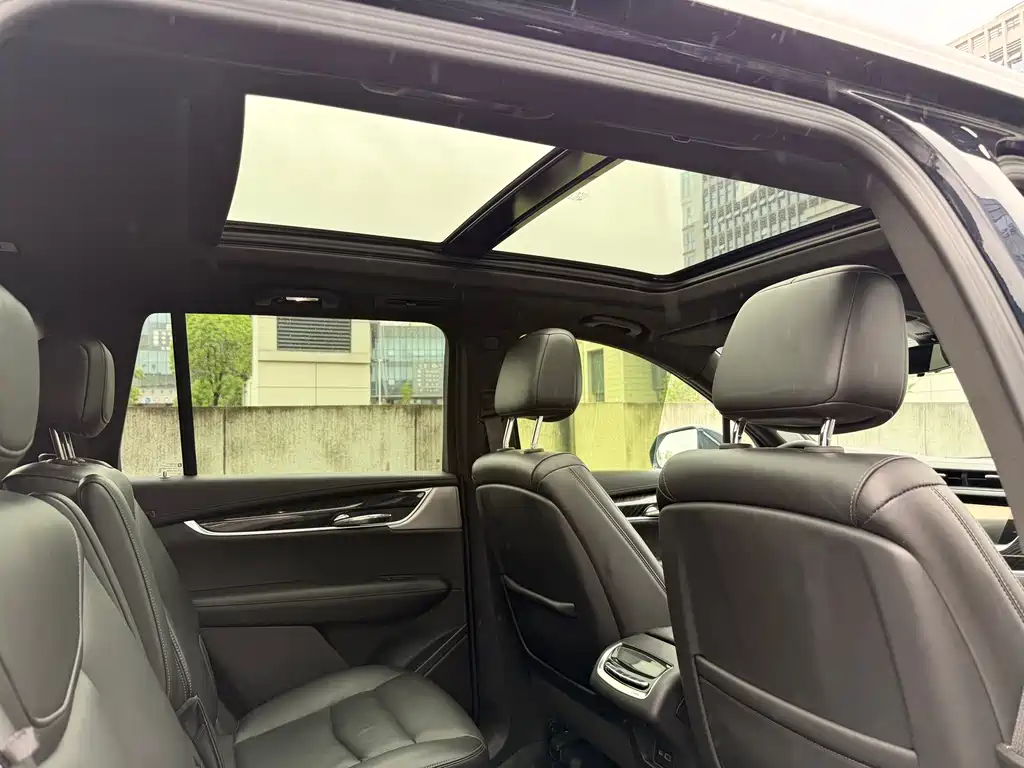 Cadillac XT6 — миниатюра 11