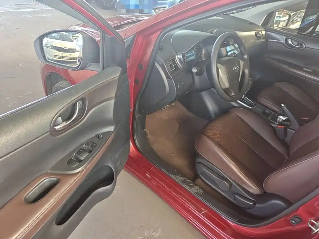 Nissan Tiida — миниатюра 16