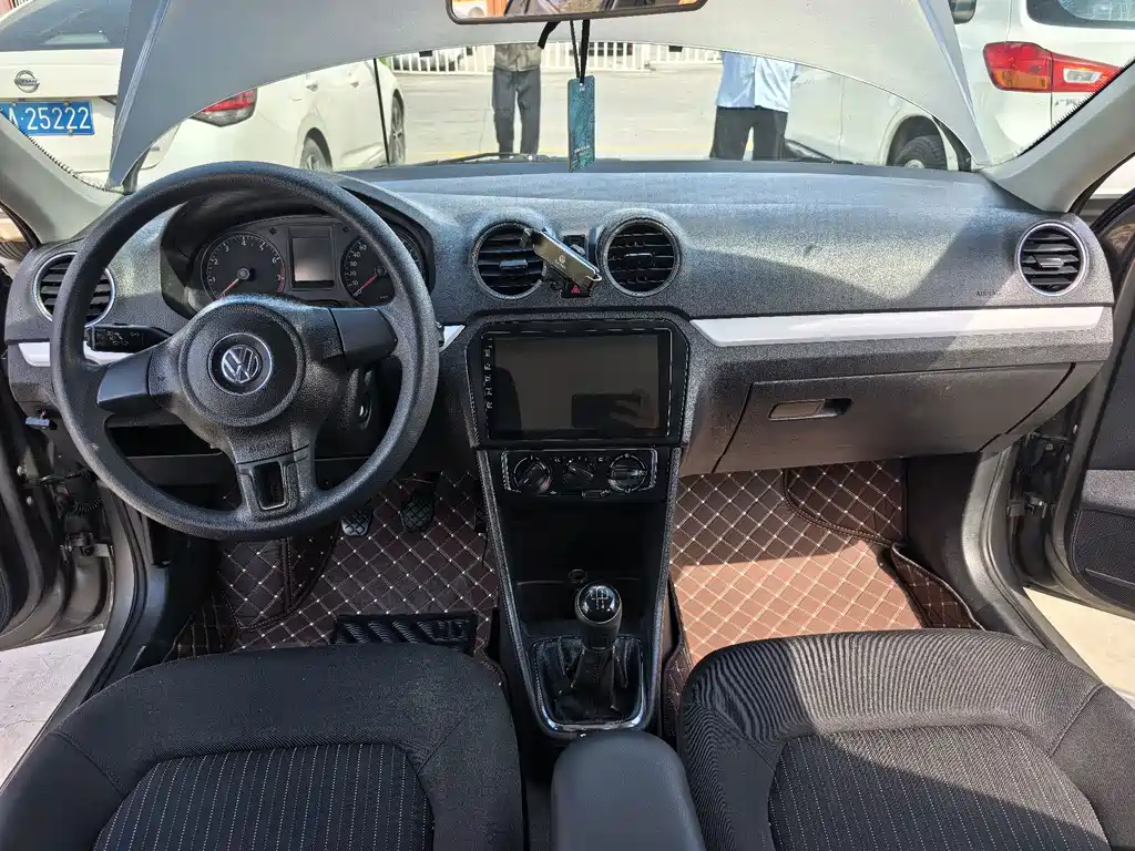 Volkswagen Jetta — миниатюра 5