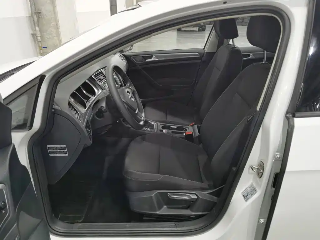Volkswagen Golf — миниатюра 10
