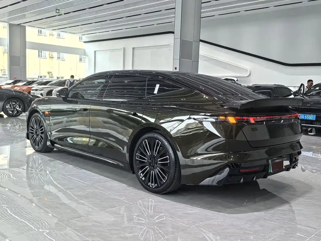Lynk & Co 10 — миниатюра 13