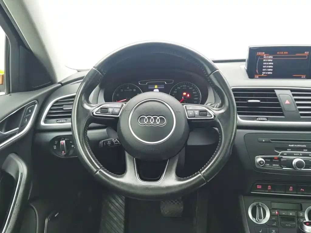 Audi Q3 (Import) — миниатюра 11