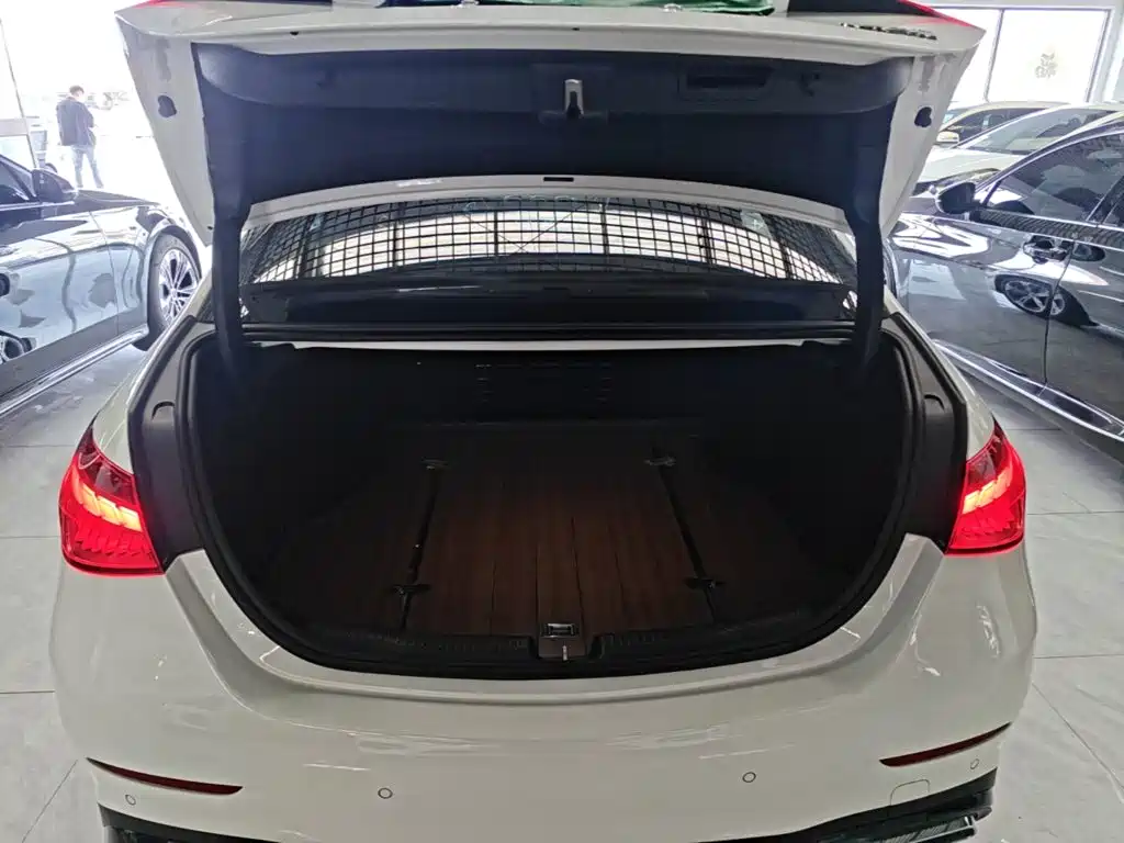 Mercedes-Benz C-Class — миниатюра 19