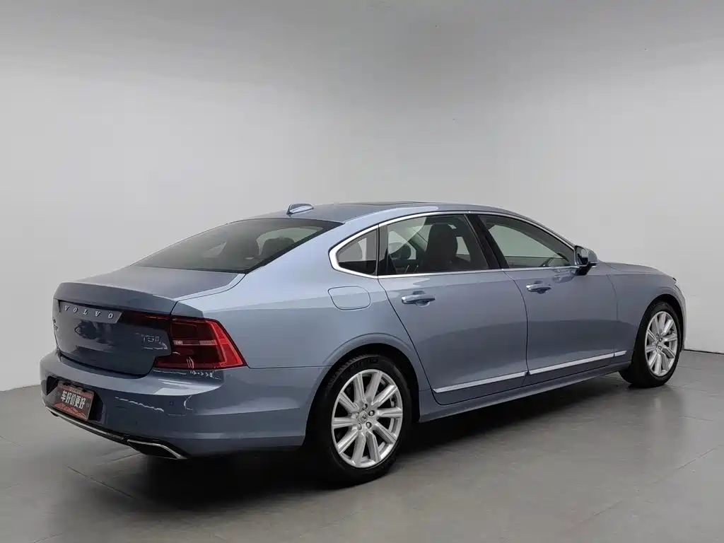 Volvo S90 — миниатюра 2