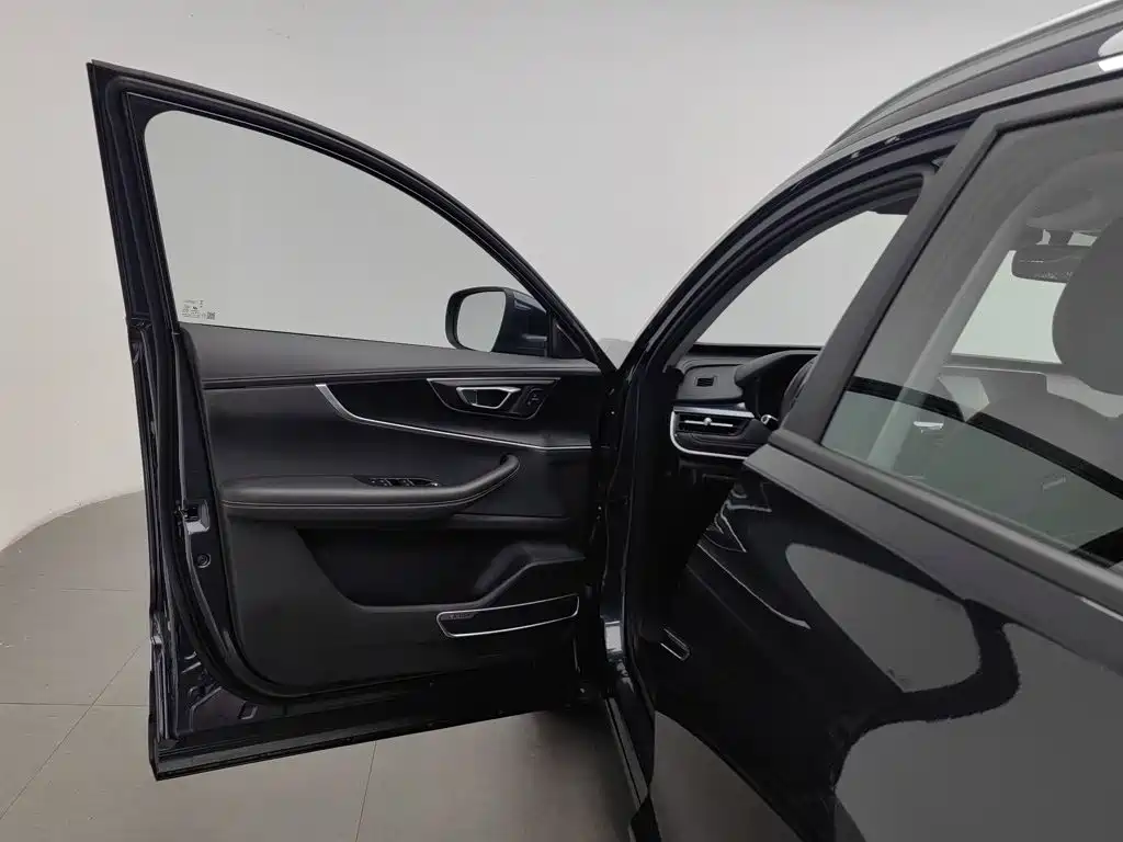 Chery Tiggo 8 — миниатюра 8
