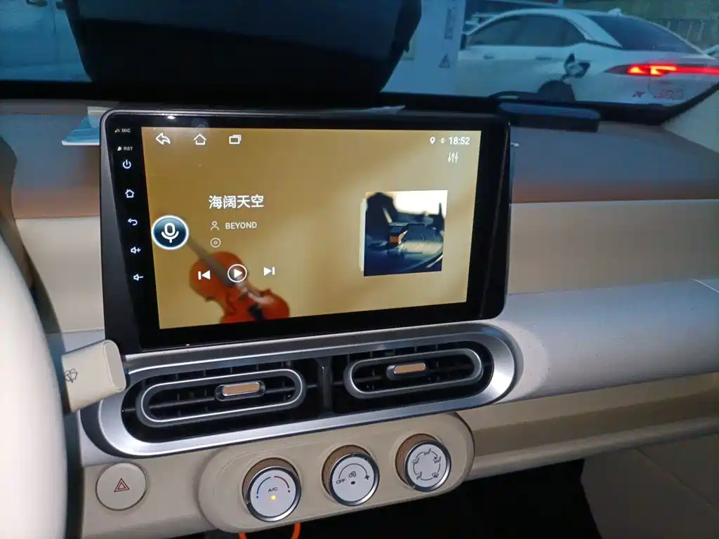 Wuling MINIEV — миниатюра 9