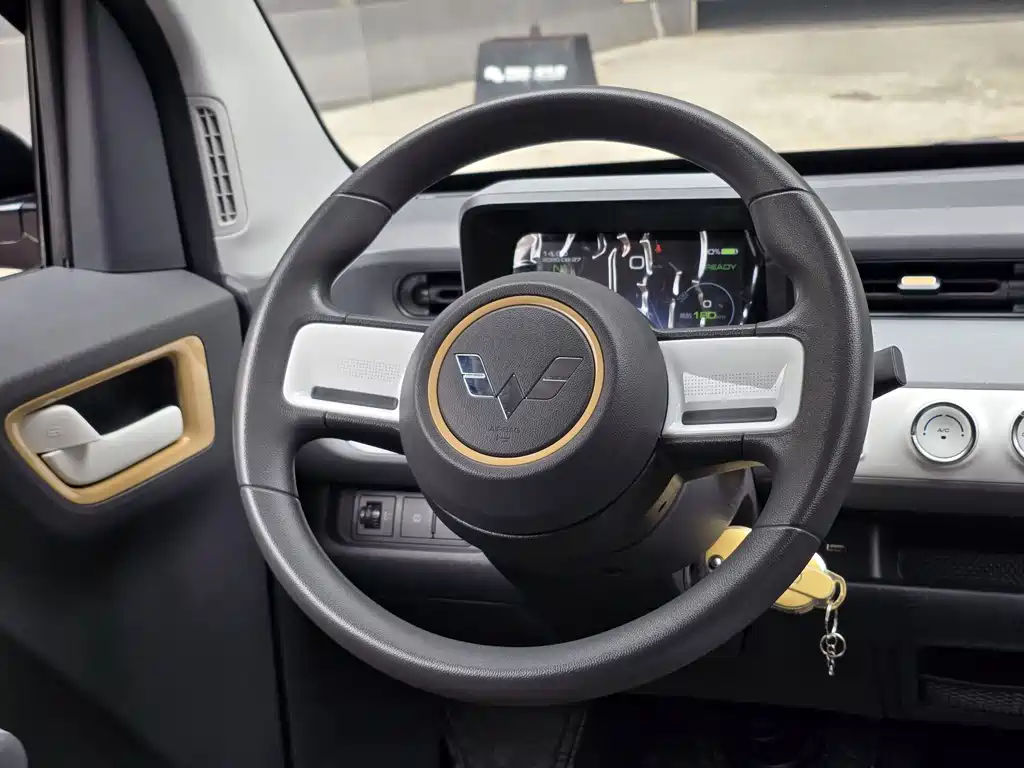 Wuling MINIEV — миниатюра 15