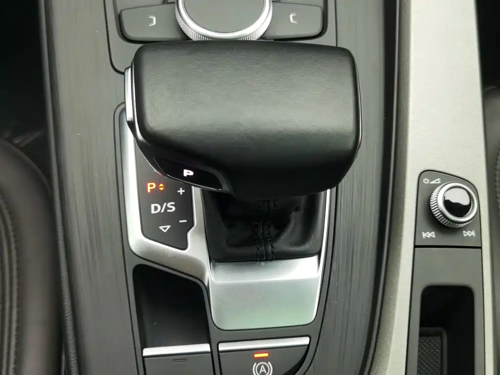 Audi A4L — миниатюра 13