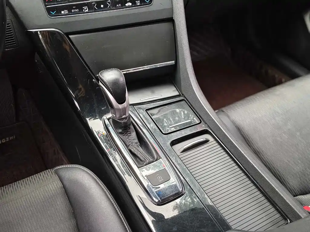 Honda Spirior 2.0L Classic Edition, фото 23