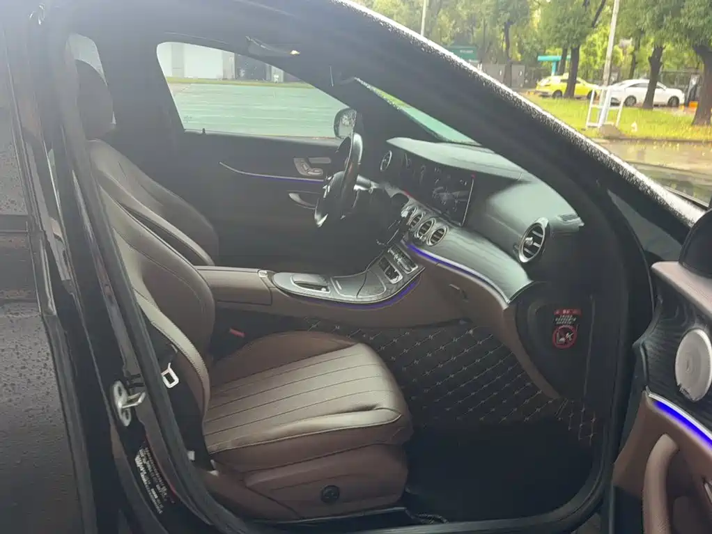 Mercedes-Benz E-Class (Import) — миниатюра 8