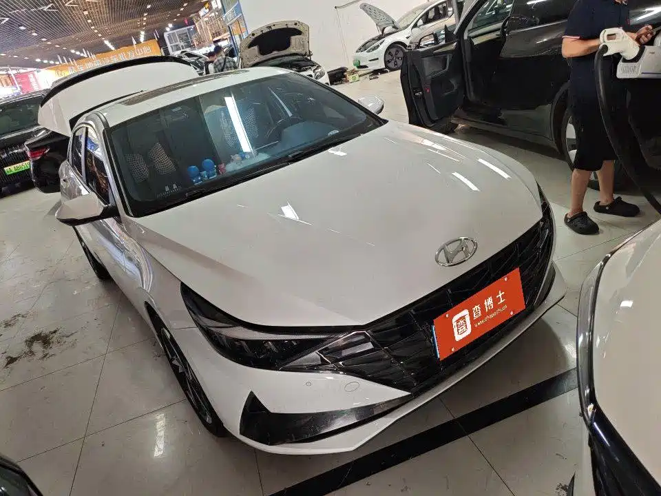Hyundai Elantra — миниатюра 5