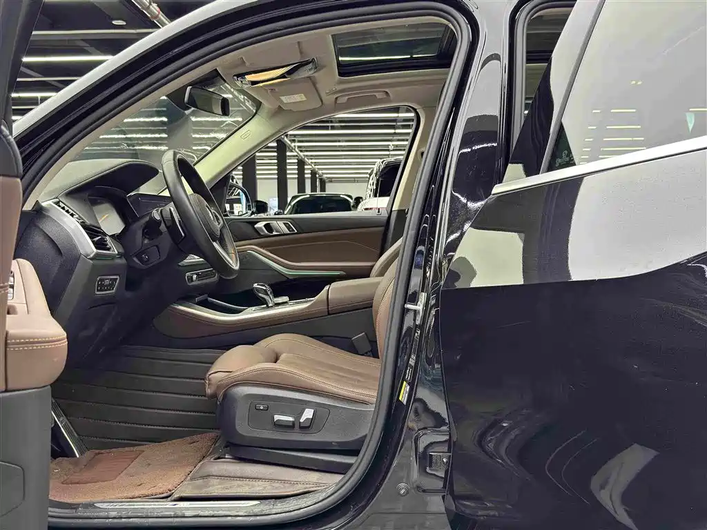 BMW X5 New Energy (Import) — миниатюра 6