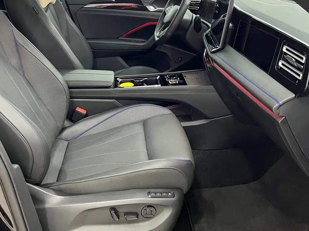 Volkswagen Tiguan L — миниатюра 18